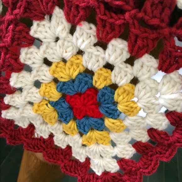 Brand New - Vintage Style Handmade 3D floral long Afghan Crochet Throw - Picture 3 of 6